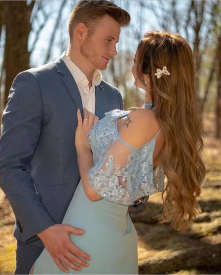 Modelo trans Thalita Zampirolli se casa nos Estados Unidos