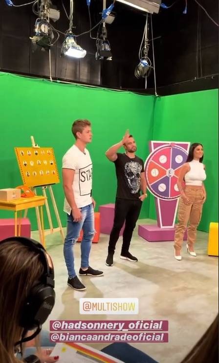 Bianca Andrade ignora Lucas e Hadson em bastidores de TV