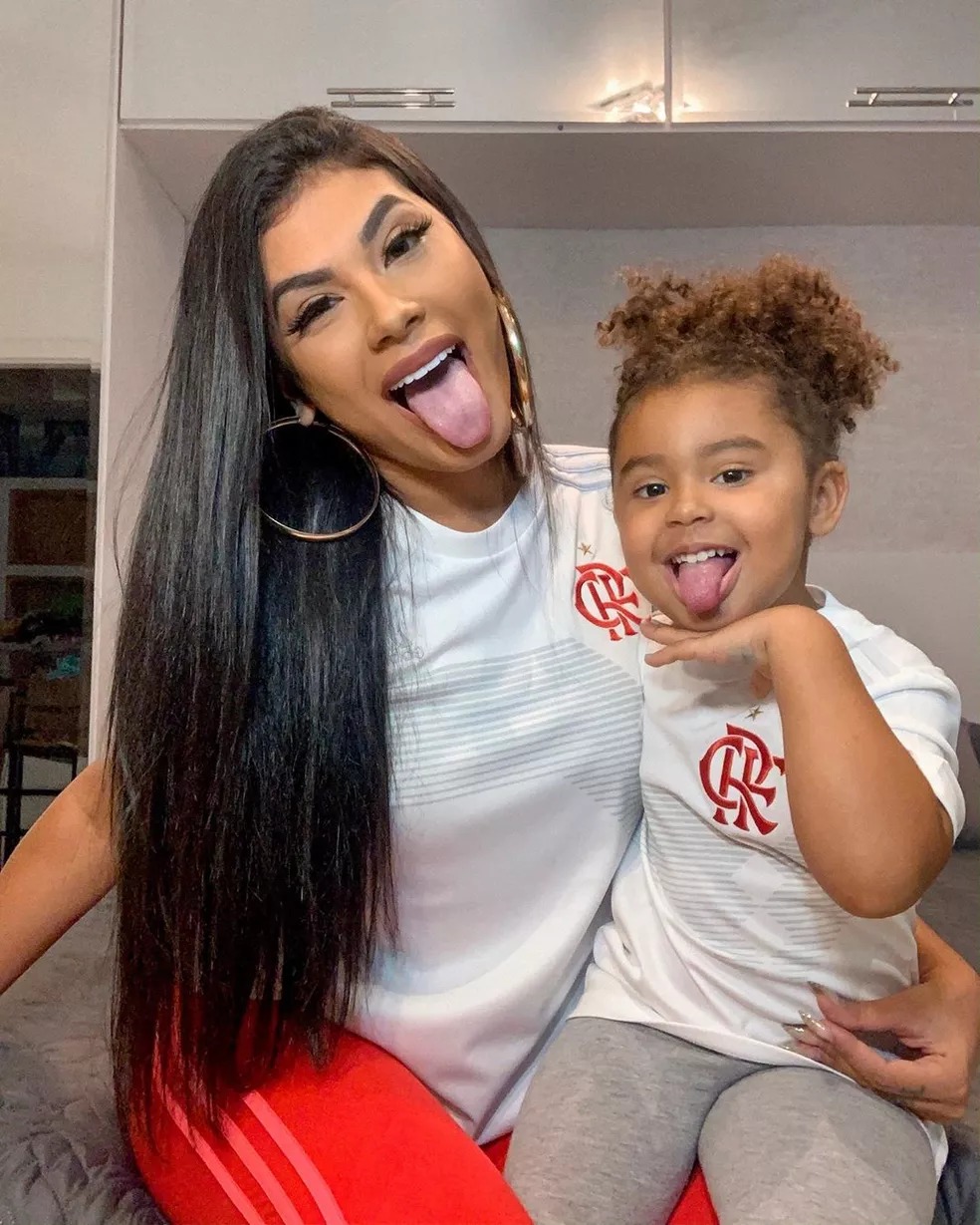 Pocah e a filha, Vitória, mais unidas do que nunca nessa quarentena — Foto: Reprodução/Instagram Pocah e a filha, Vitória, mais unidas do que nunca nessa quarentena — Foto: Reprodução/Instagram
