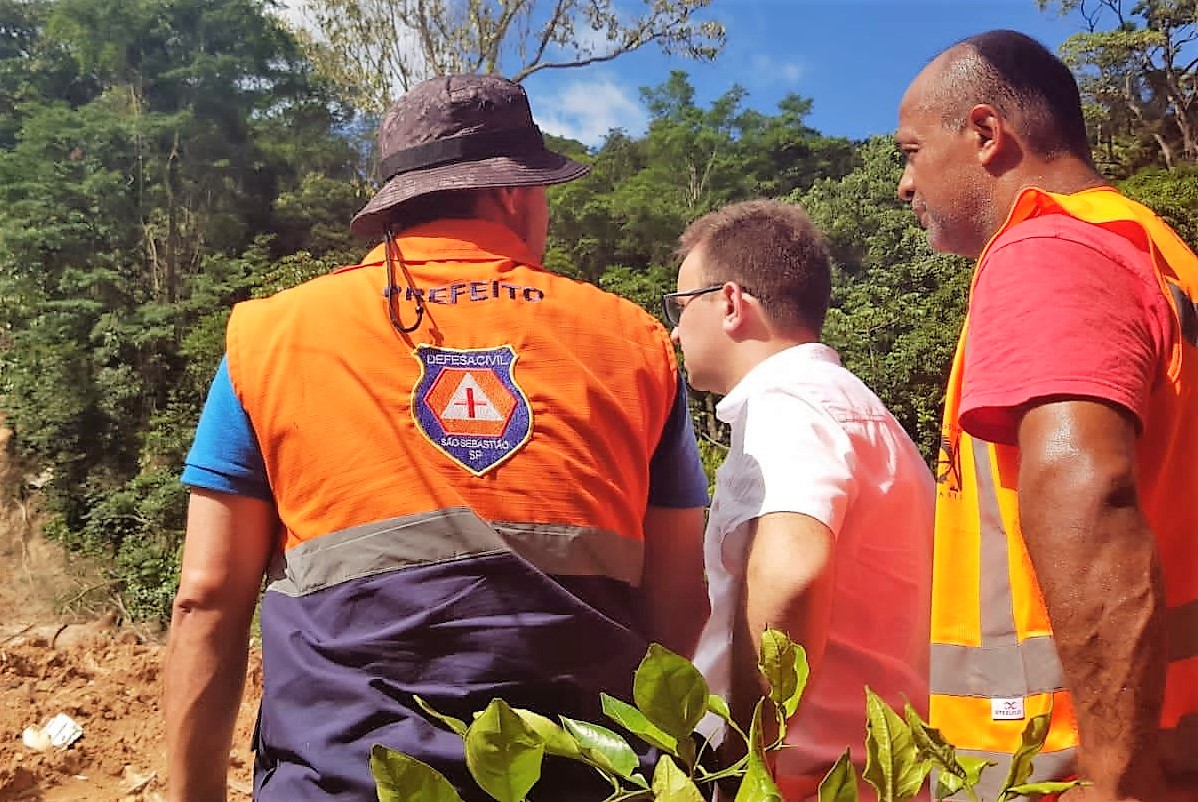 Prefeito Junior Bill visita local da tragédia em São Sebastião - Imagem 7