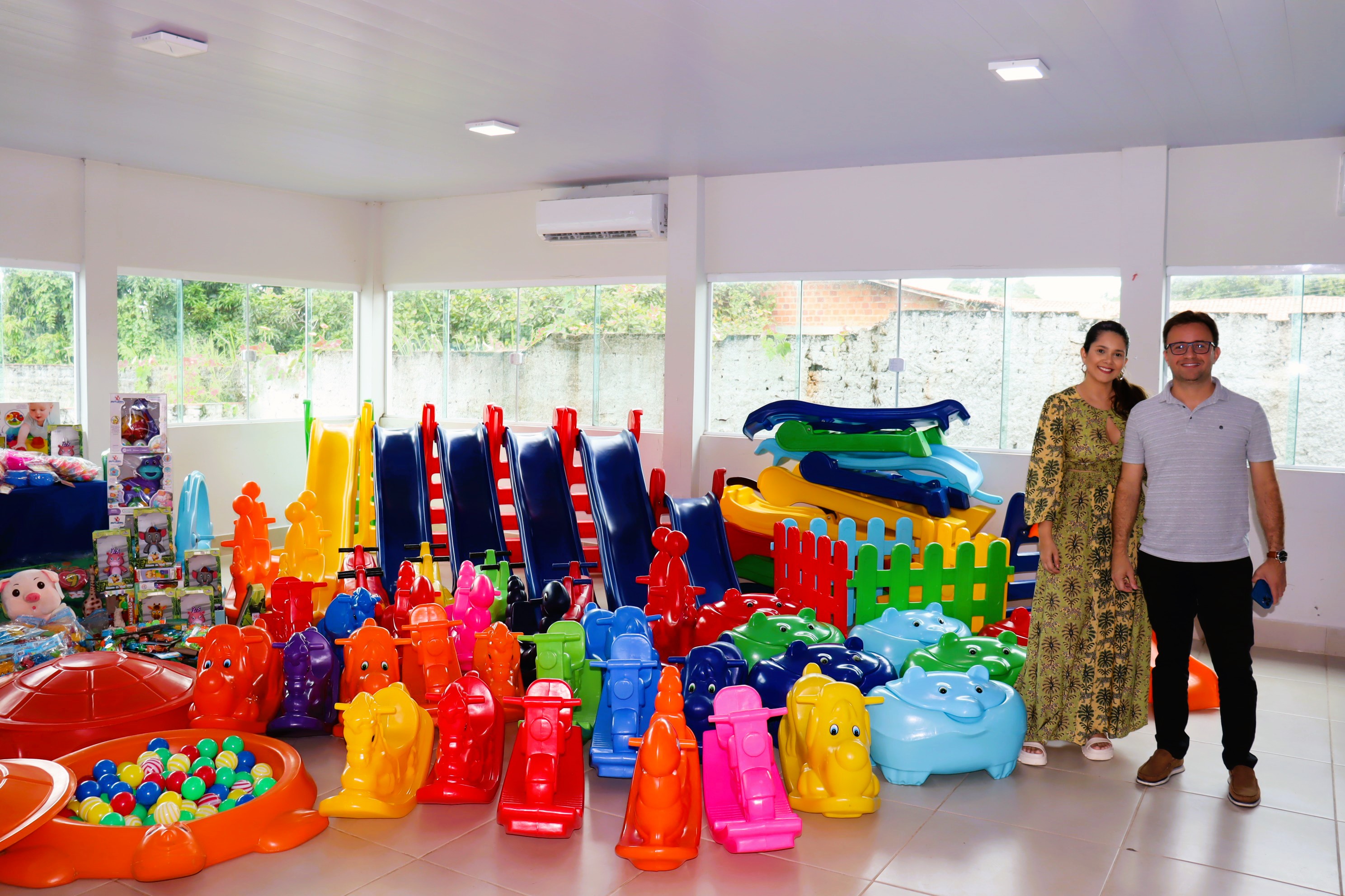 São Pedro do Piauí entrega brinquedos e jogos para as escolas infantis - Imagem 2