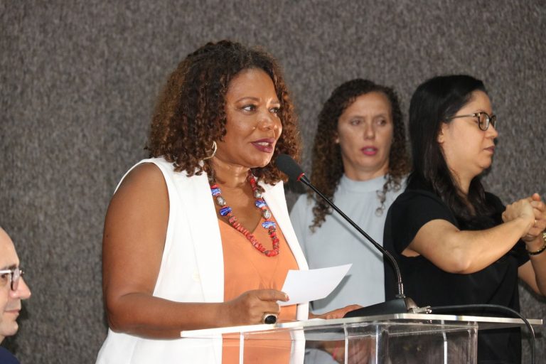 Monsenhor Gil participa da vinda da Ministra da Cultura em Teresina - Imagem 10