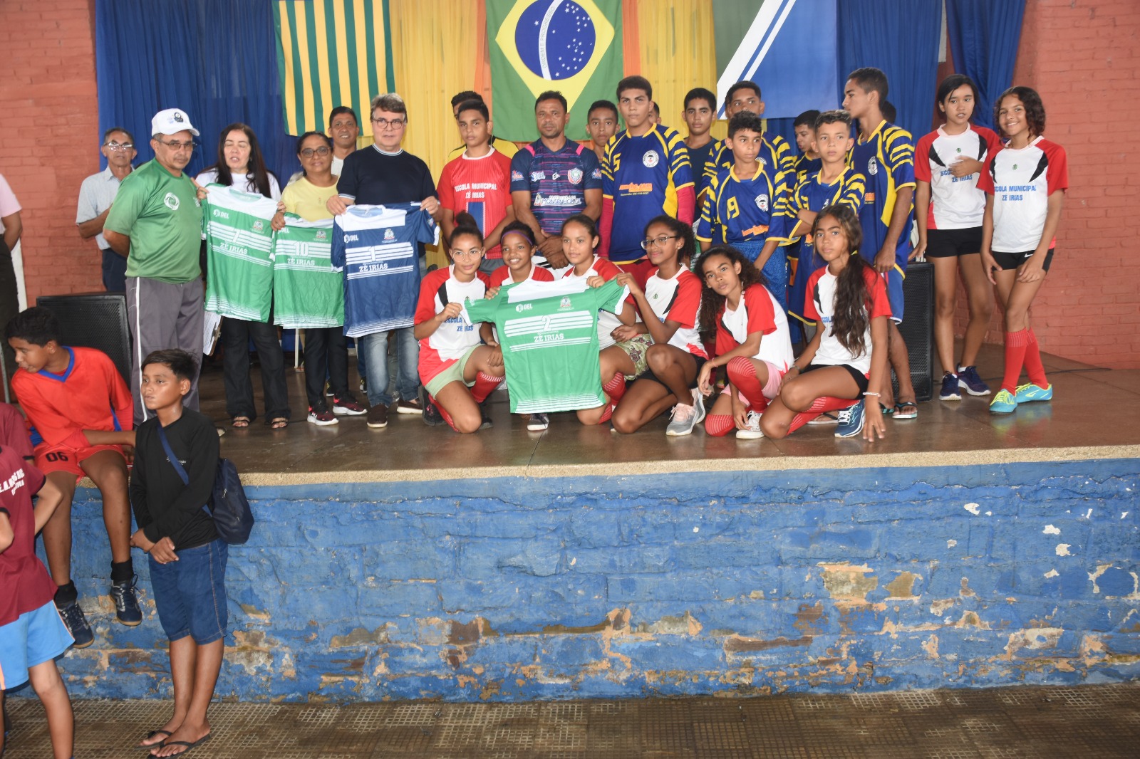 Prefeito João Luiz e Secretária Norma Suely abrem os Jogos Escolares 2023 - Imagem 3