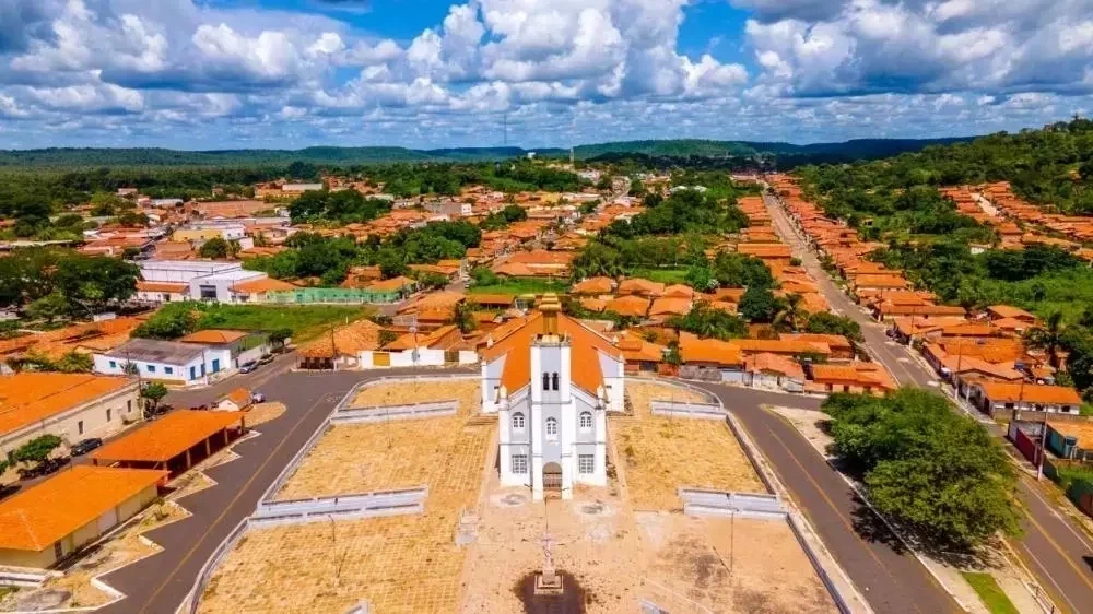 Ex-secretária de educação deixa UTI após facada no pescoço em tentativa de assalto - Imagem 1