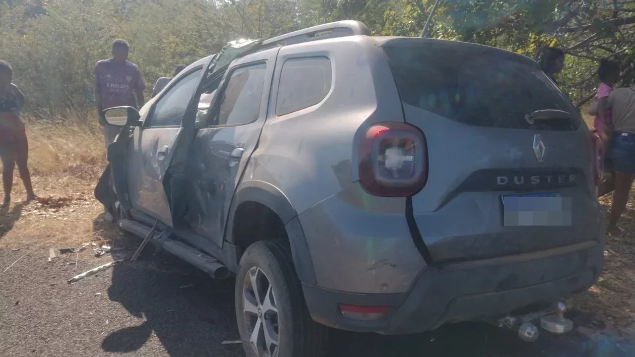 Veículo envolvido no acidente entre Amarante e Floriano - Foto: Reprodução/WhatsApp 